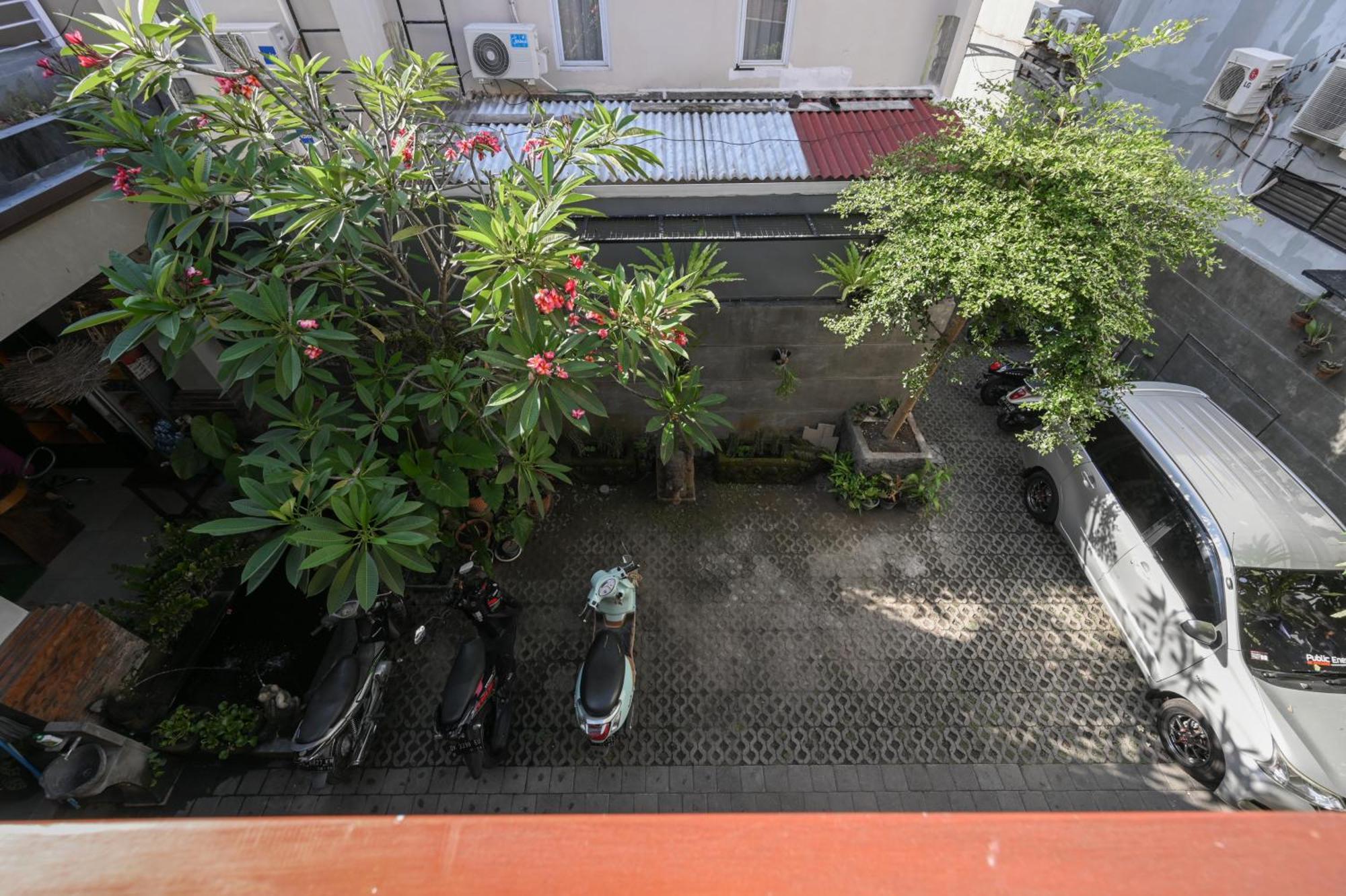 Reddoorz Near Mertasari Beach 2 Pesanggaran Exterior photo