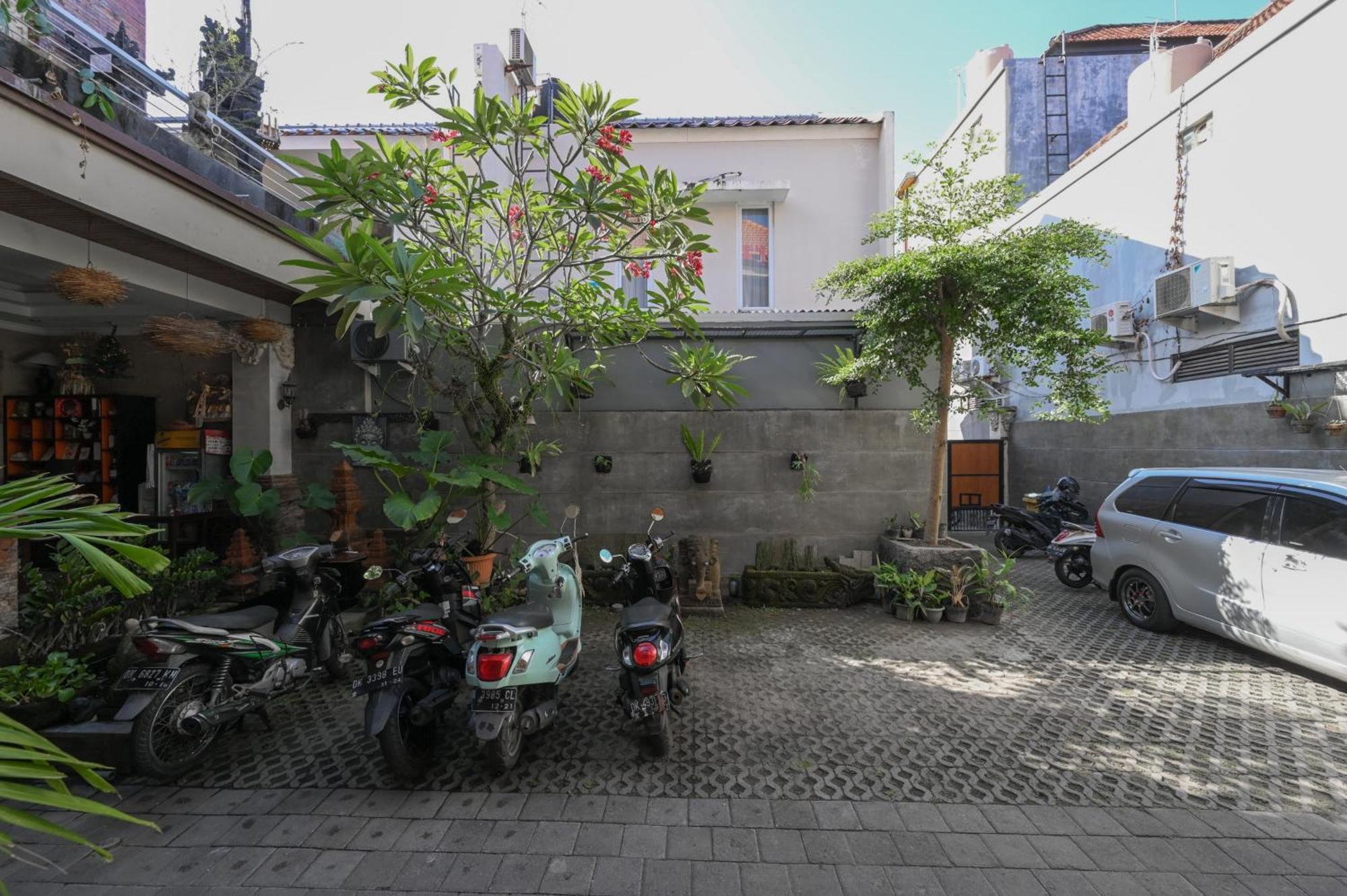 Reddoorz Near Mertasari Beach 2 Pesanggaran Exterior photo