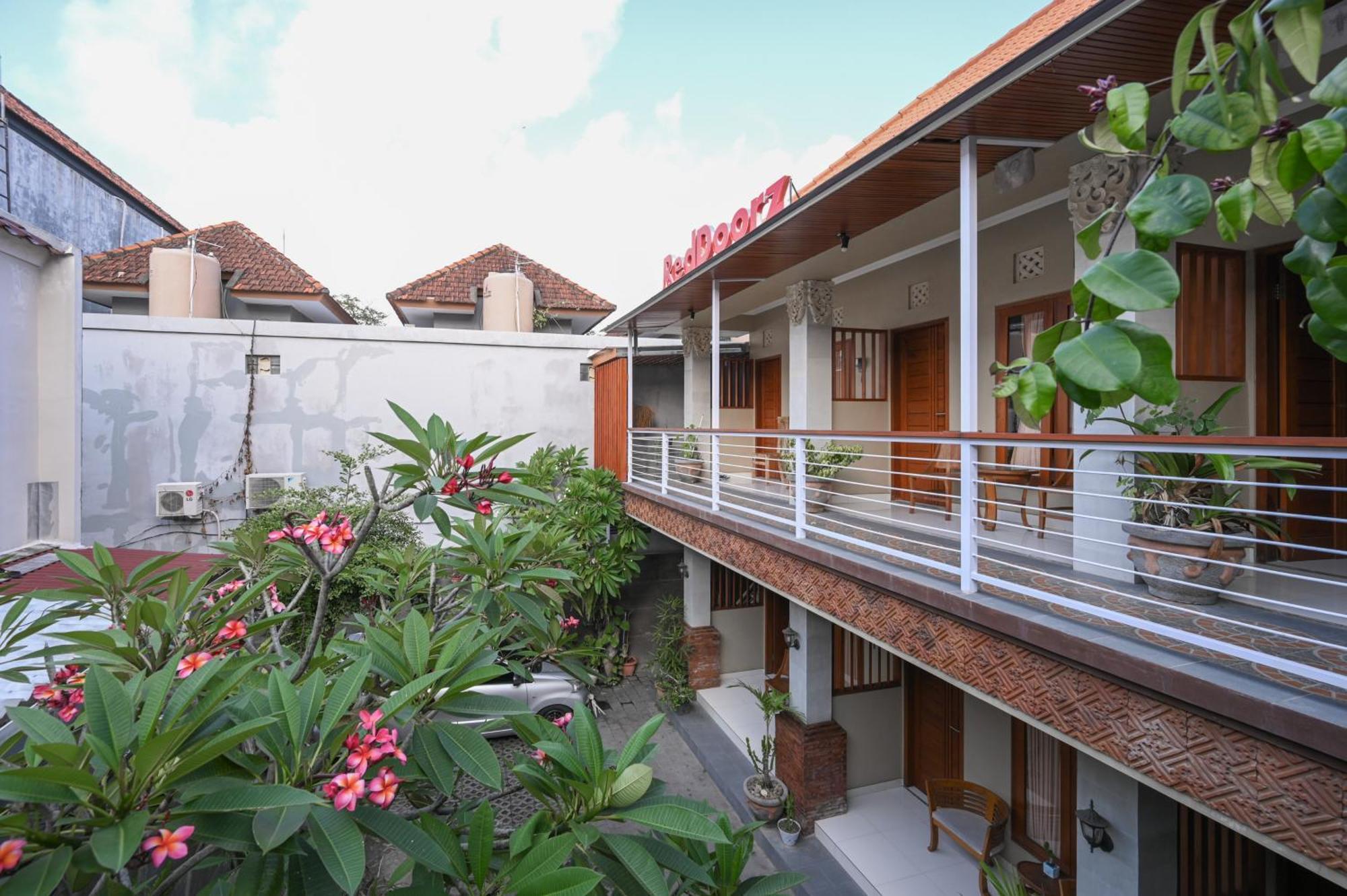 Reddoorz Near Mertasari Beach 2 Pesanggaran Exterior photo