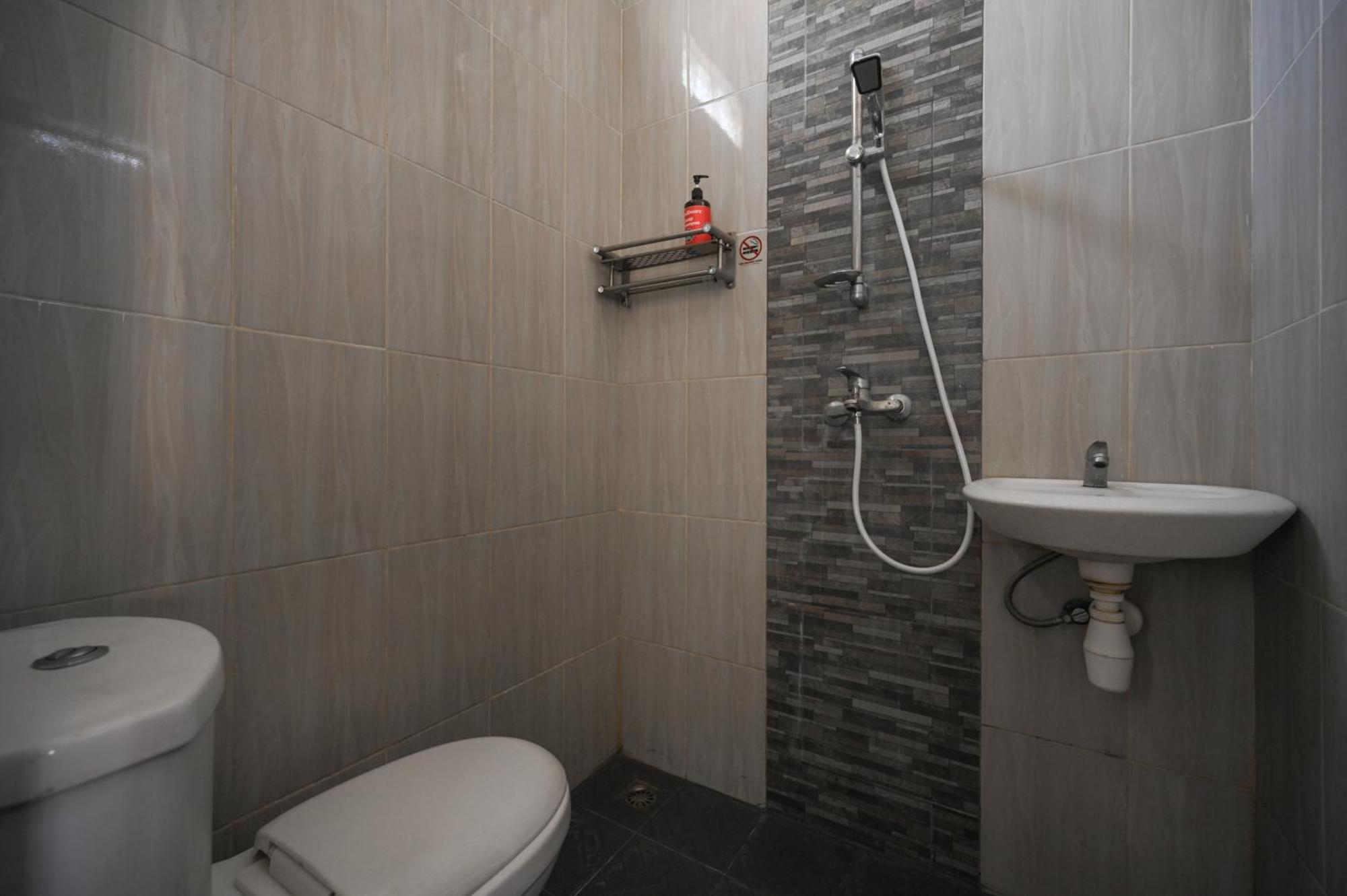 Reddoorz Near Mertasari Beach 2 Pesanggaran Exterior photo
