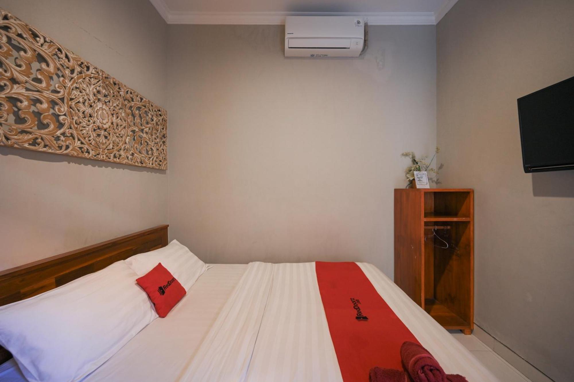Reddoorz Near Mertasari Beach 2 Pesanggaran Exterior photo