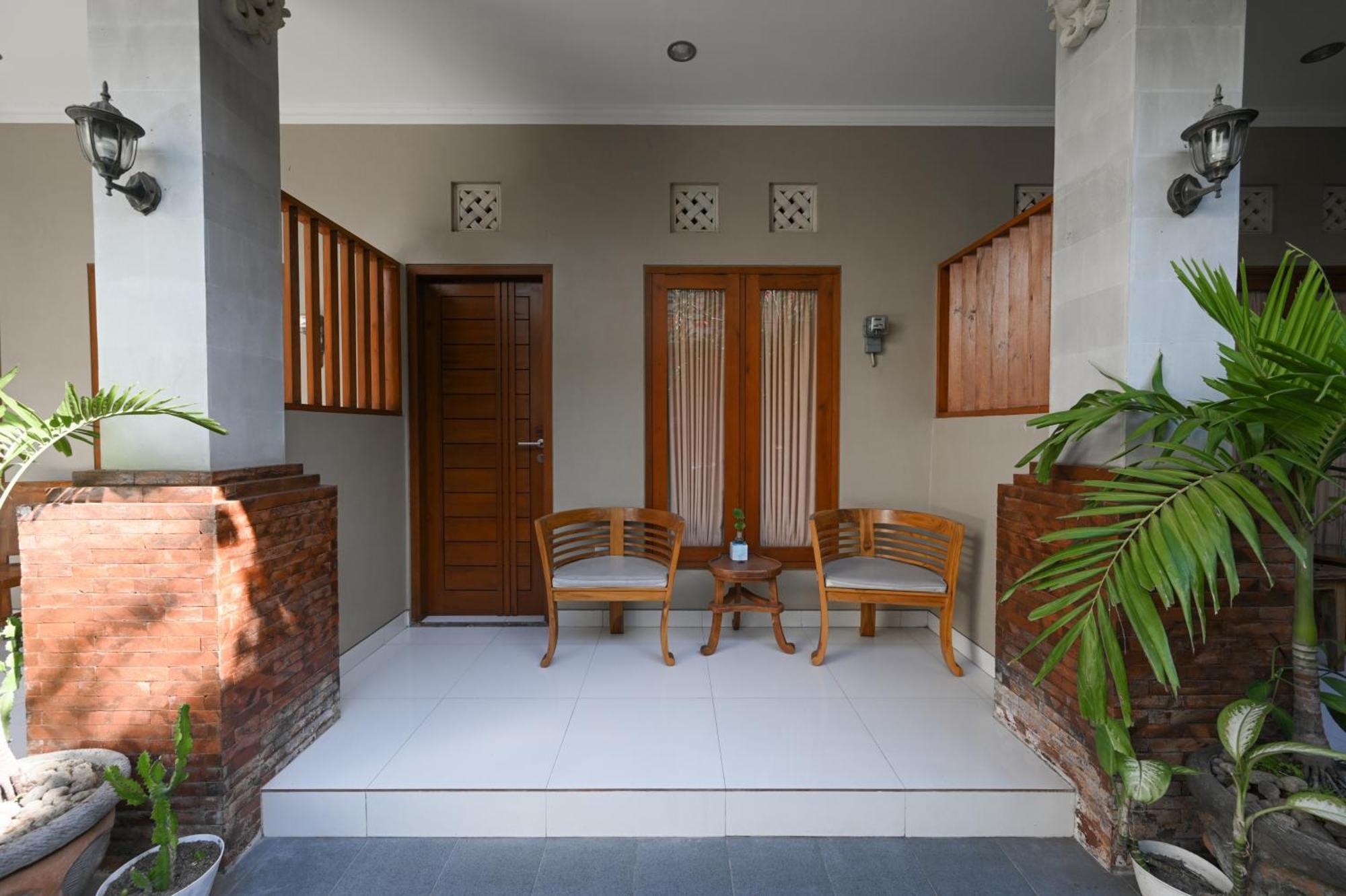 Reddoorz Near Mertasari Beach 2 Pesanggaran Exterior photo
