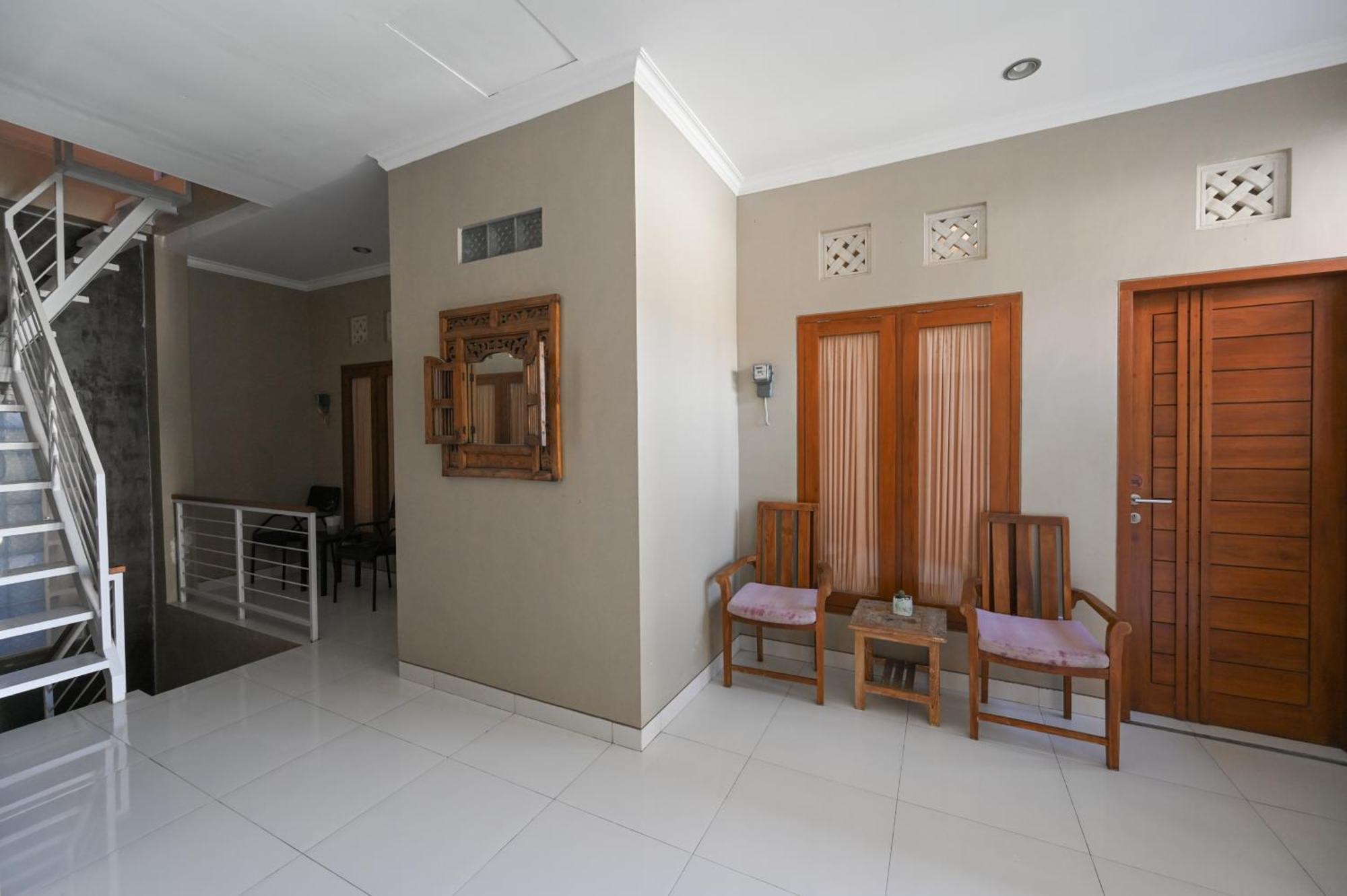 Reddoorz Near Mertasari Beach 2 Pesanggaran Exterior photo