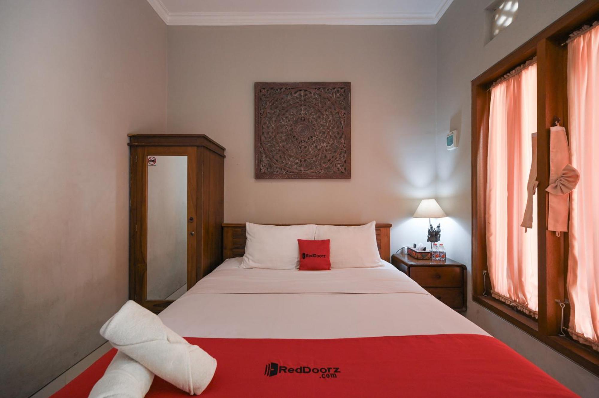 Reddoorz Near Mertasari Beach 2 Pesanggaran Exterior photo