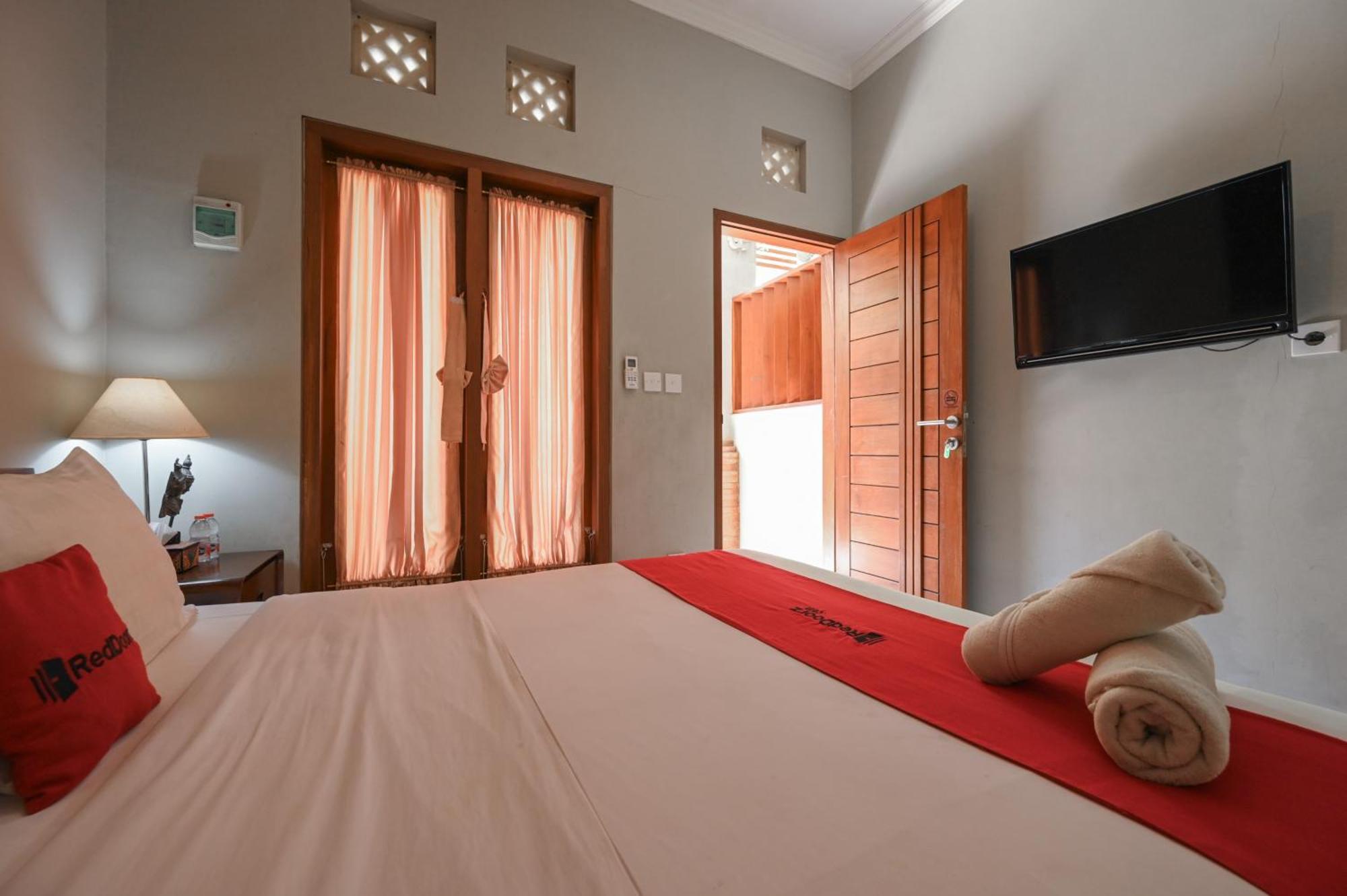 Reddoorz Near Mertasari Beach 2 Pesanggaran Exterior photo