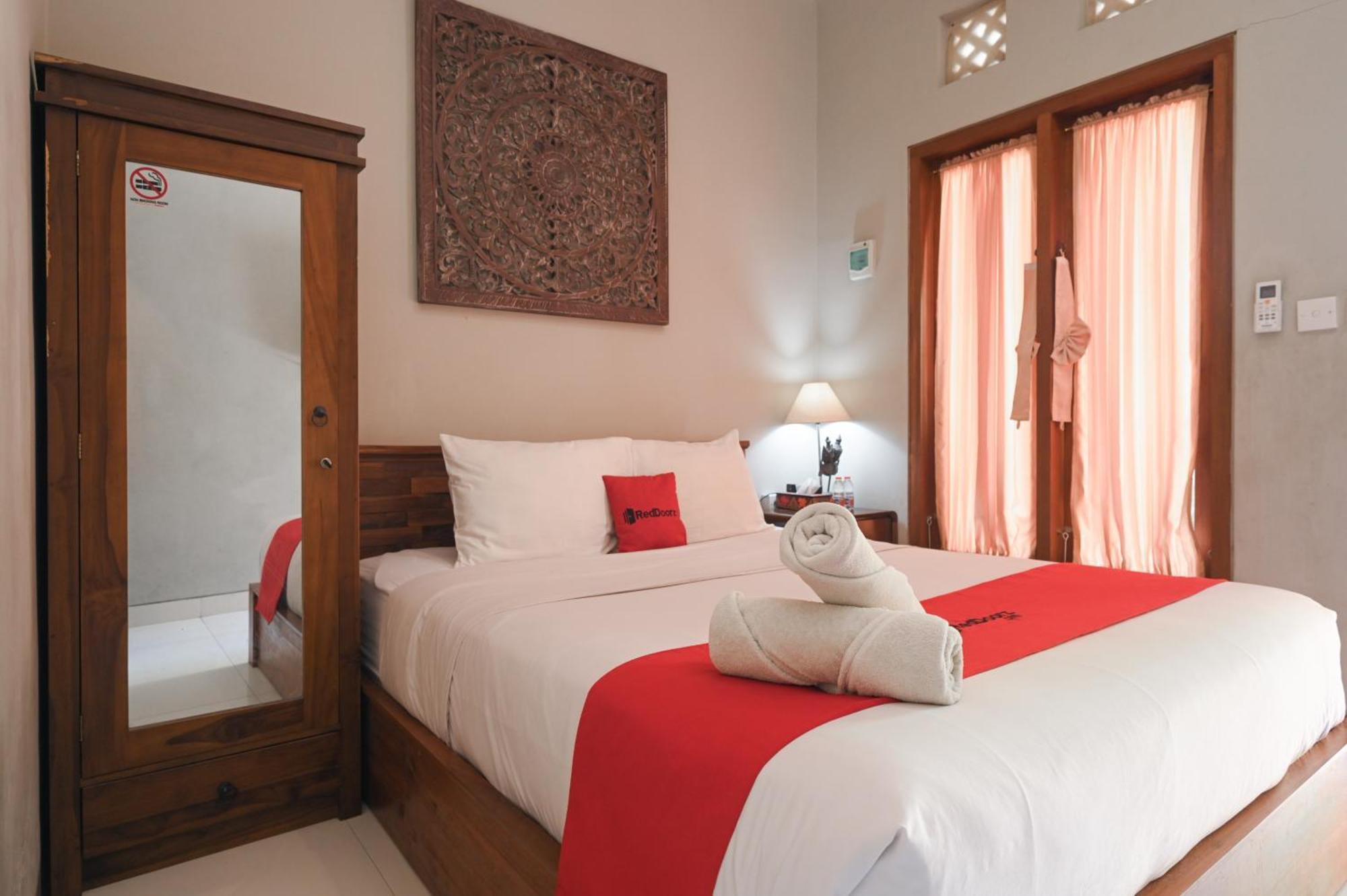 Reddoorz Near Mertasari Beach 2 Pesanggaran Exterior photo
