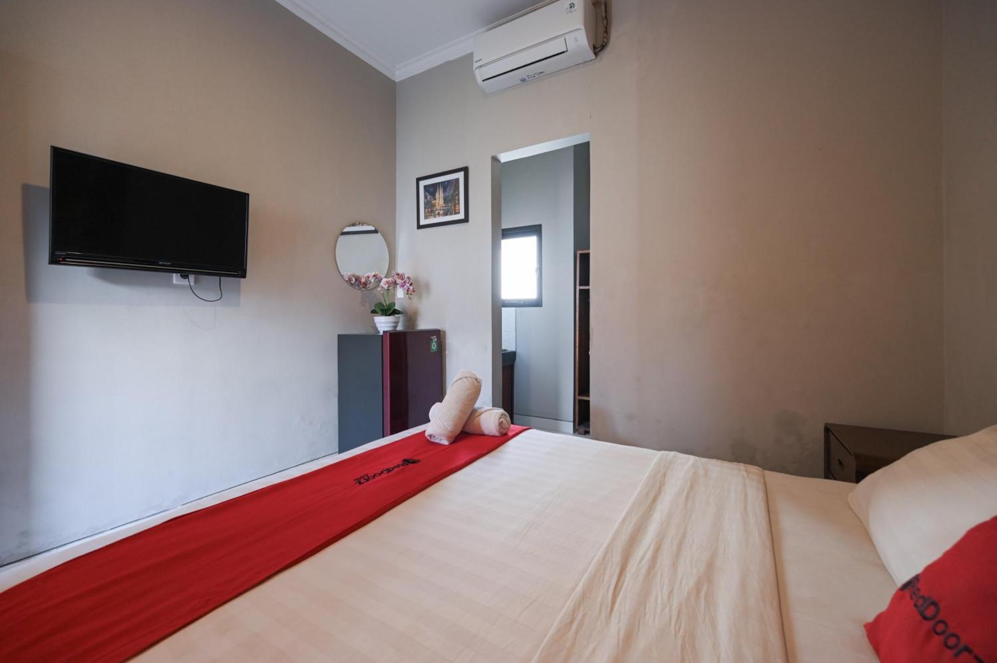 Reddoorz Near Mertasari Beach 2 Pesanggaran Exterior photo