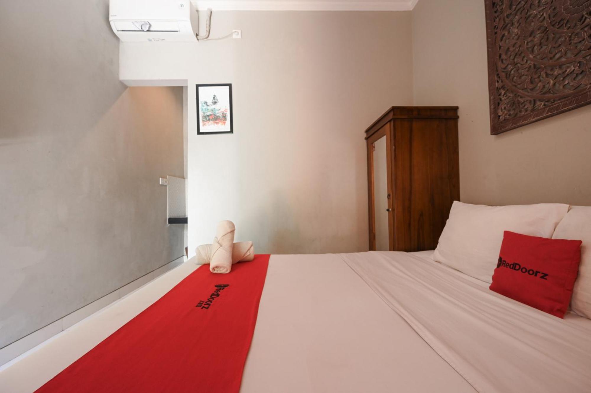 Reddoorz Near Mertasari Beach 2 Pesanggaran Exterior photo
