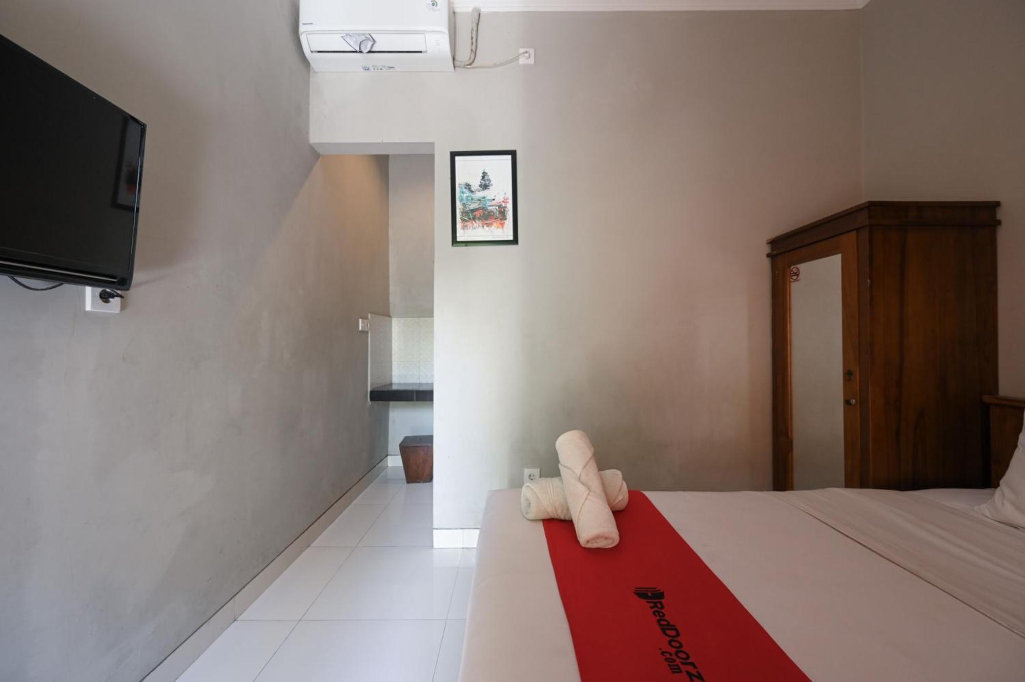 Reddoorz Near Mertasari Beach 2 Pesanggaran Exterior photo